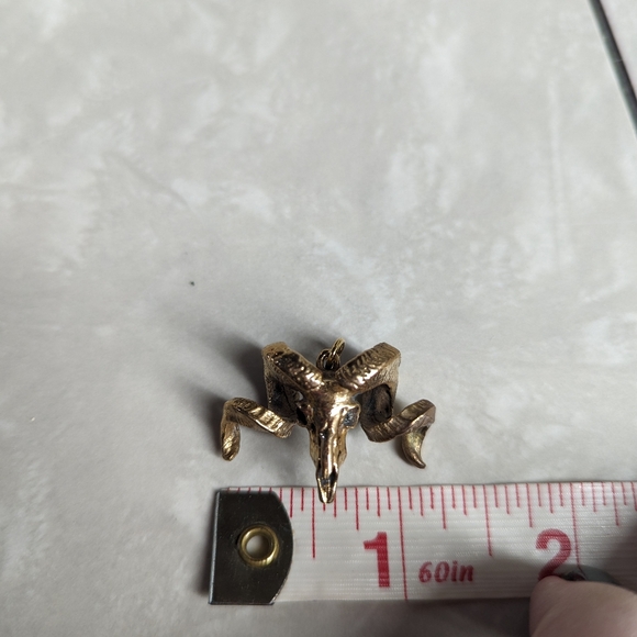 Yellow bronze merino ram pendant from Fire & Bone - Picture 5 of 5